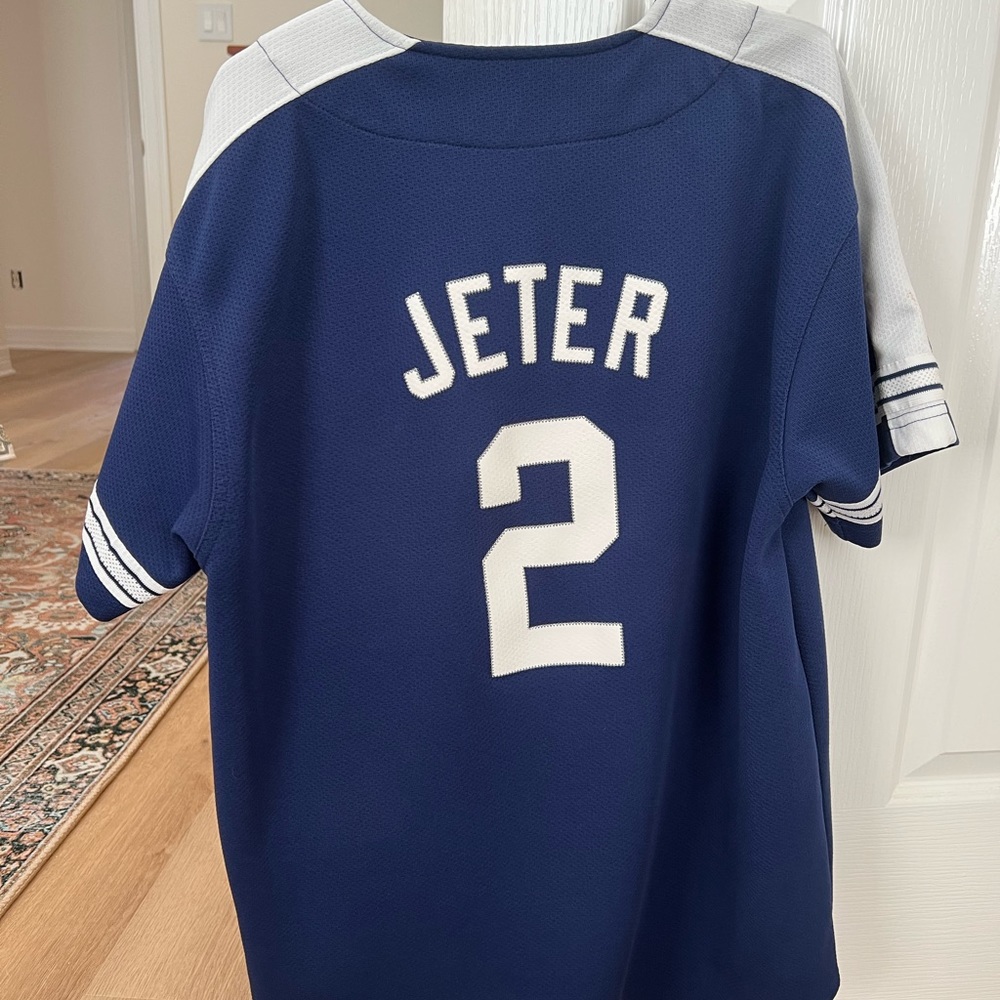 Youth XL New York Yankees Jersey / Derek Jeter